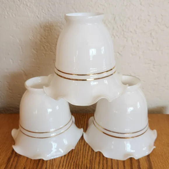 3 VINTAGE WHITE MILK GLASS LIGHT SHADES WITH GOLD TRIM AND RUFFLE BOTTOM - Picture 1 of 3